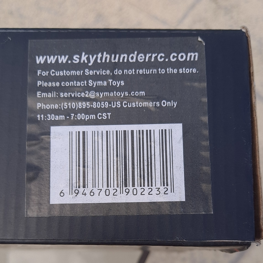 Syma Drone with Green Propellers and Remote - Picture 14 of 15